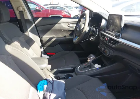 2020 Kia Forte Lxs z USA, uszkodzony, nr VIN 3KPF24AD2LE174872